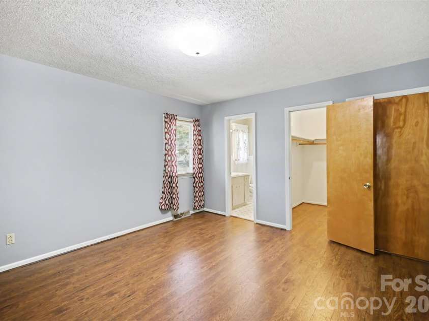 1300 Briarcliff Road, Shelby, NC 28152.  MLS# CAR4375199, YatesRealty ID 41360. Primary bedroom
