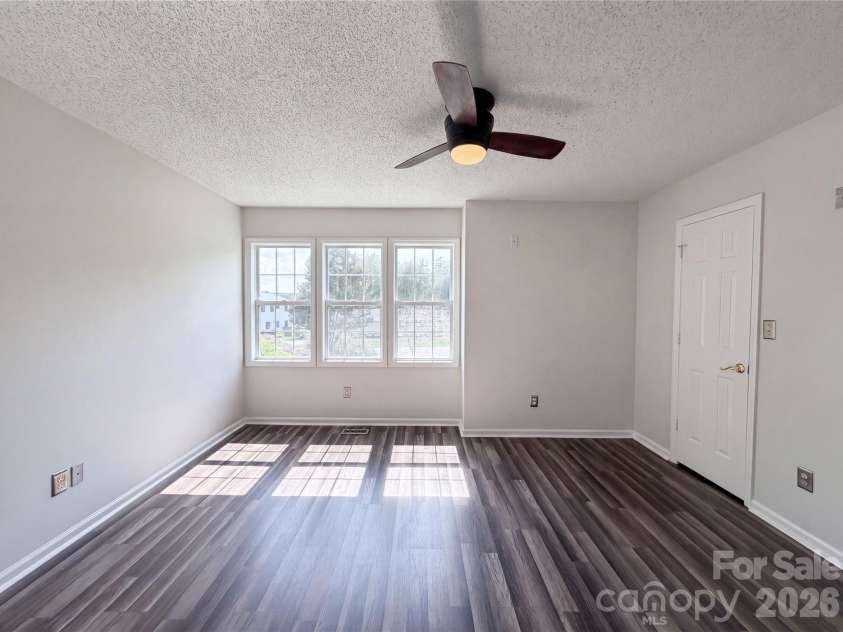 121 Driftwood Drive, Mooresville, NC 28117.  MLS# CAR4410615, YatesRealty ID 41361. 
