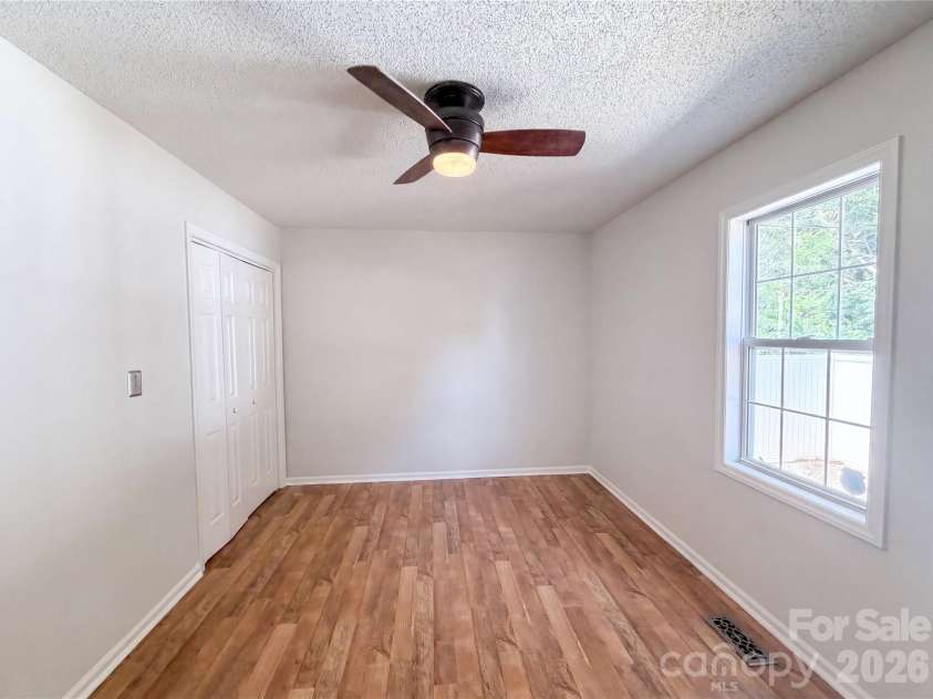 121 Driftwood Drive, Mooresville, NC 28117.  MLS# CAR4410615, YatesRealty ID 41361. 