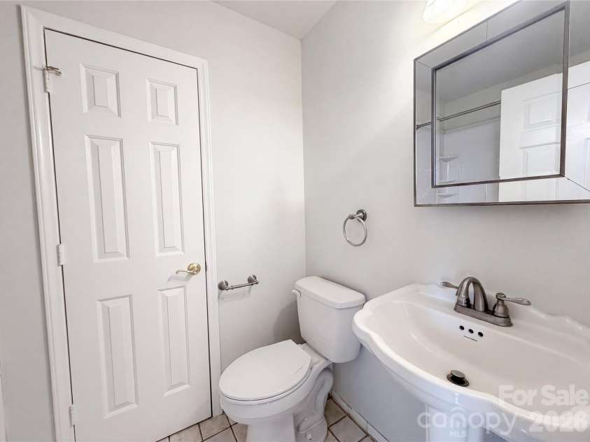 121 Driftwood Drive, Mooresville, NC 28117.  MLS# CAR4410615, YatesRealty ID 41361. 