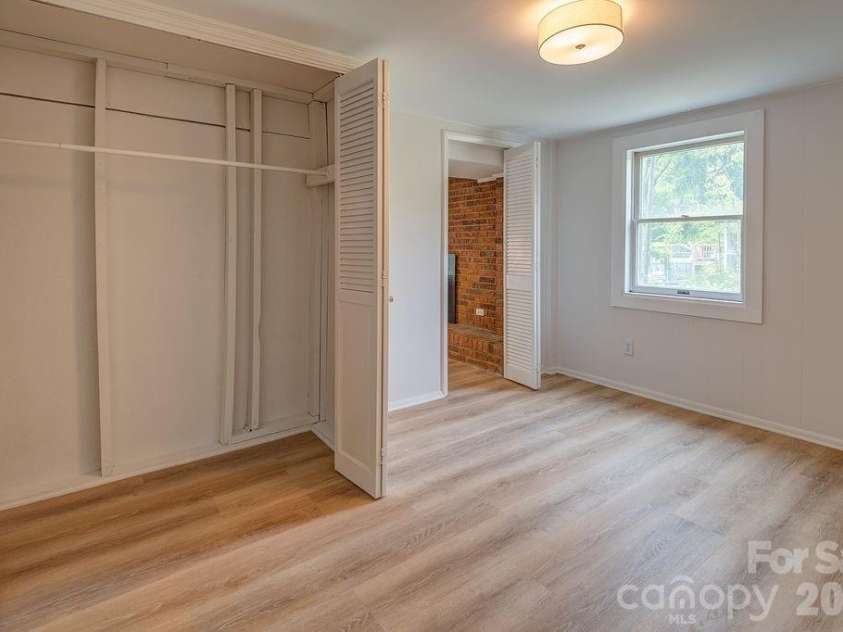 47 Bell Road, Asheville, NC 28805.  MLS# CAR4402411, YatesRealty ID 41364. 