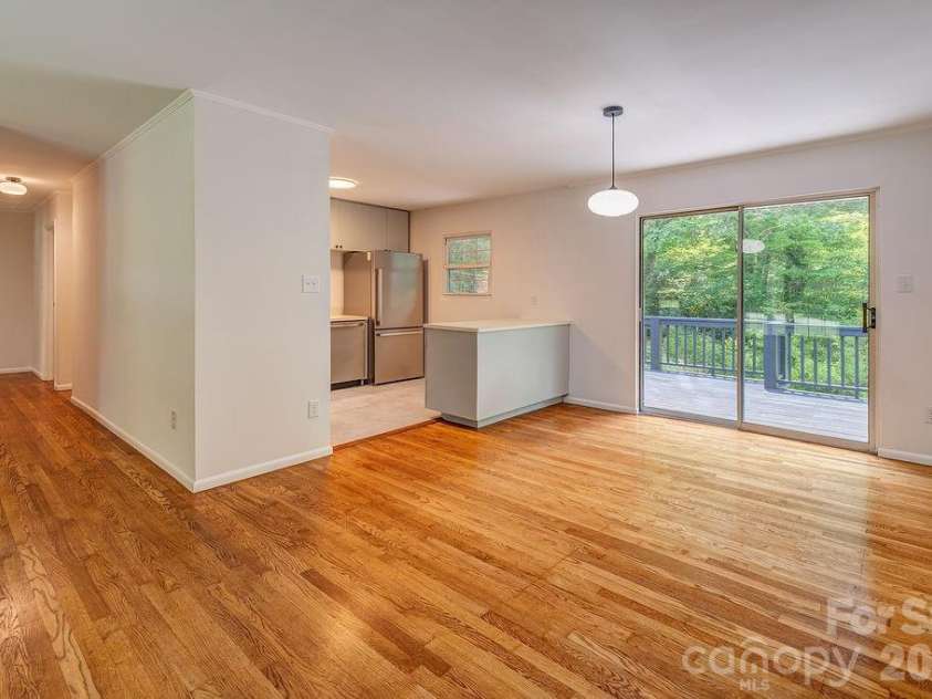 47 Bell Road, Asheville, NC 28805.  MLS# CAR4402411, YatesRealty ID 41364. Fresh paint and new lighting throughout.