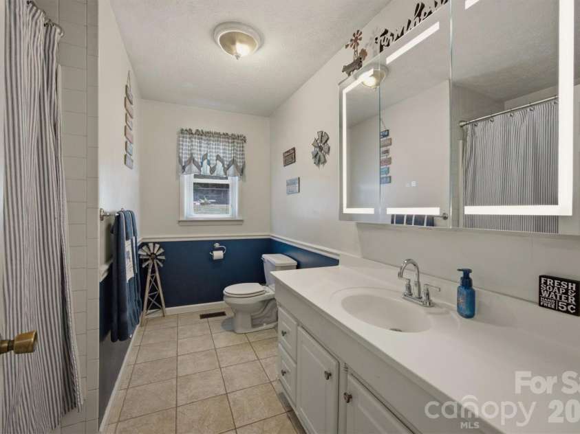 2516 Corolla Hills Drive, Lenoir, NC 28645.  MLS# CAR4404948, YatesRealty ID 41367. 