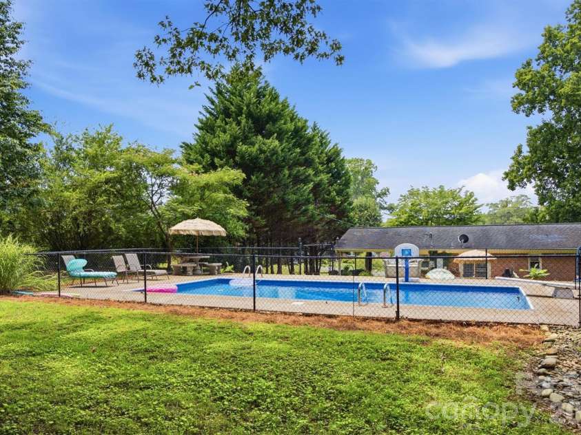 2516 Corolla Hills Drive, Lenoir, NC 28645.  MLS# CAR4404948, YatesRealty ID 41367. 