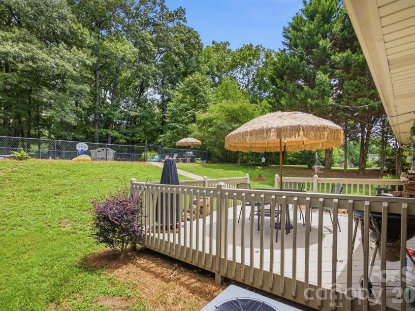 2516 Corolla Hills Drive, Lenoir, NC 28645.  MLS# CAR4404948, YatesRealty ID 41367. 