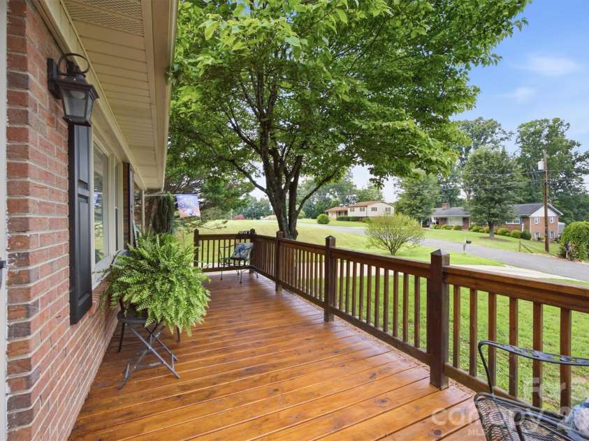2516 Corolla Hills Drive, Lenoir, NC 28645.  MLS# CAR4404948, YatesRealty ID 41367. 