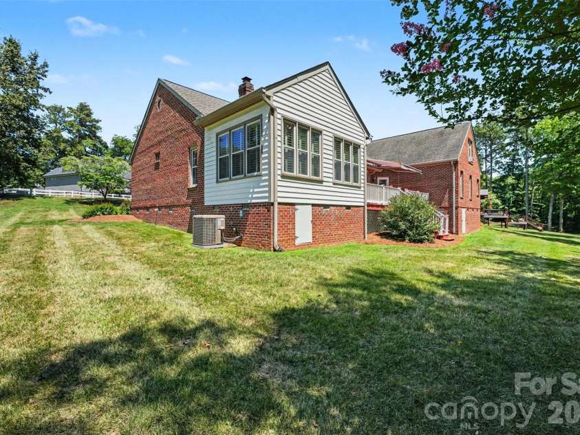1859 Wetherburn Drive, Kannapolis, NC 28081.  MLS# CAR4403661, YatesRealty ID 41368. 