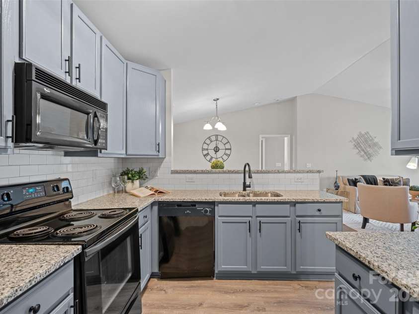 17178 Red Feather Drive, Charlotte, NC 28277.  MLS# CAR4304974, YatesRealty ID 4137. 