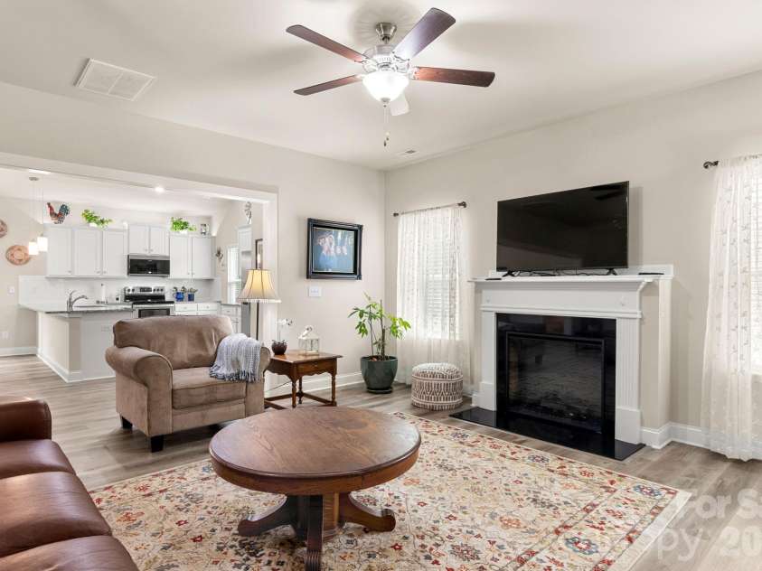 21064 Nannie Potts Lane, Cornelius, NC 28031.  MLS# CAR4398503, YatesRealty ID 41370. 