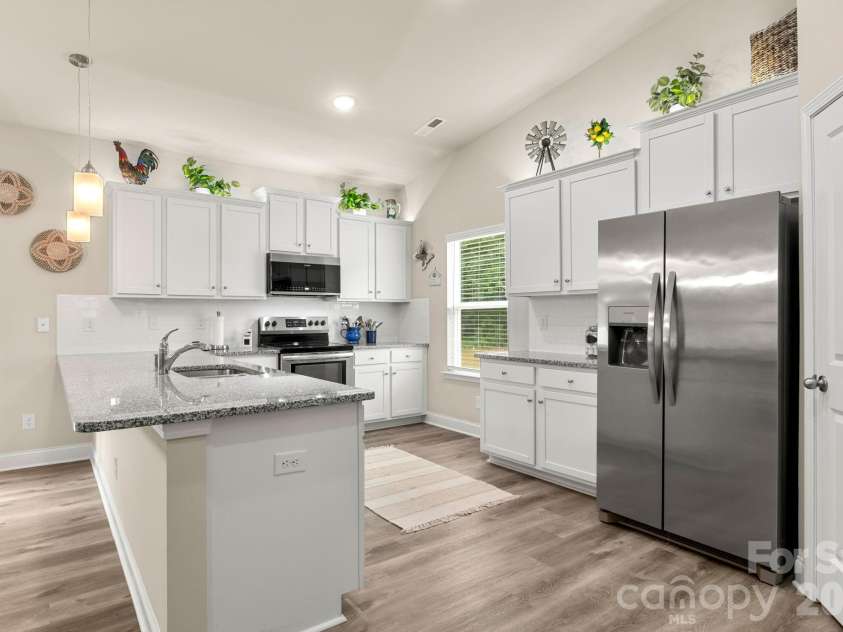 21064 Nannie Potts Lane, Cornelius, NC 28031.  MLS# CAR4398503, YatesRealty ID 41370. 