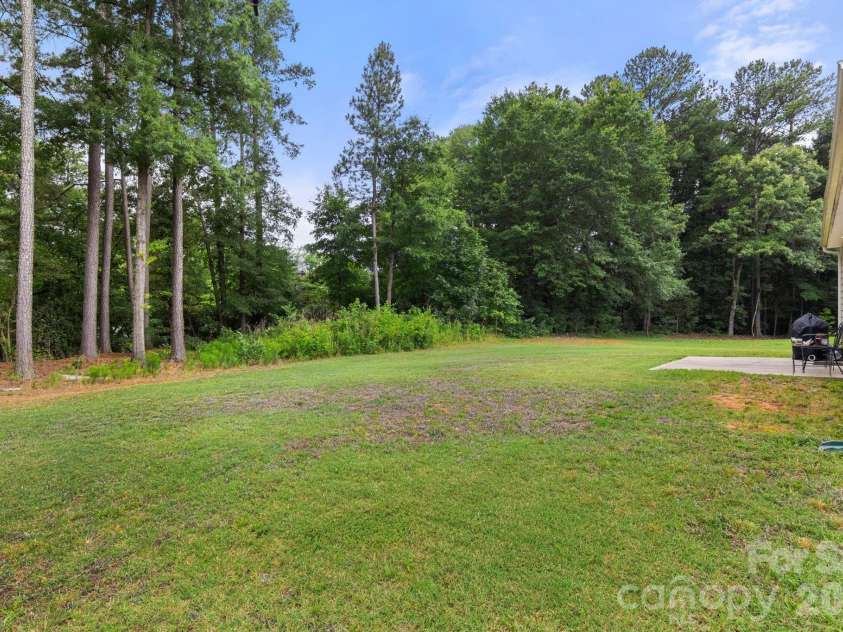 21064 Nannie Potts Lane, Cornelius, NC 28031.  MLS# CAR4398503, YatesRealty ID 41370. 