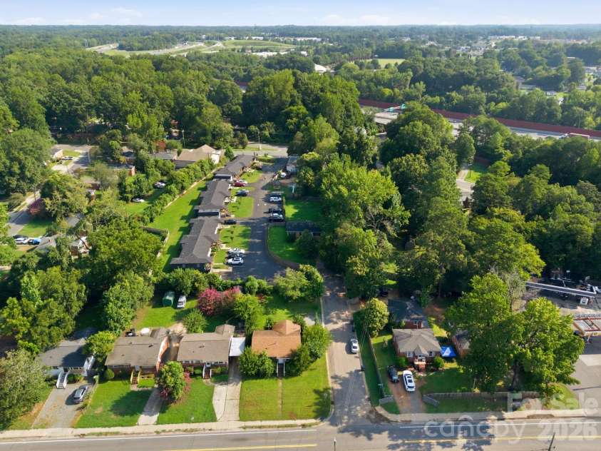 1400 Lasalle Street, Charlotte, NC 28216.  MLS# CAR4410052, YatesRealty ID 41371. 