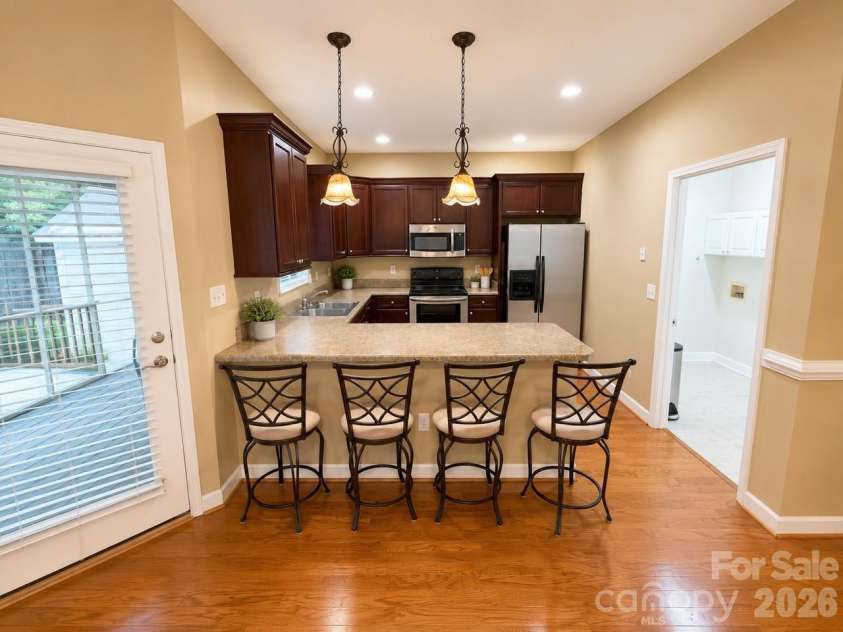 7 Shady Hollow Lane, Greer, SC 29651.  MLS# CAR4407882, YatesRealty ID 41372. 