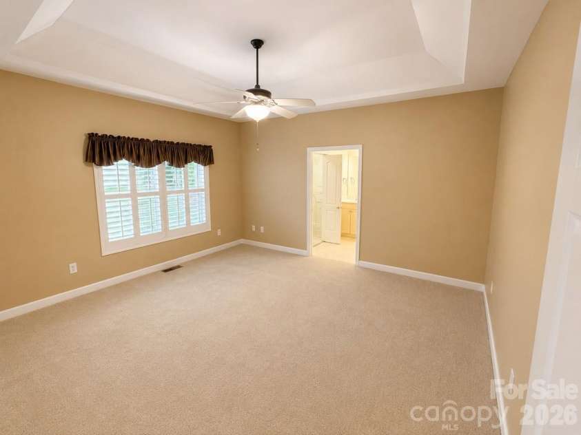 7 Shady Hollow Lane, Greer, SC 29651.  MLS# CAR4407882, YatesRealty ID 41372. 