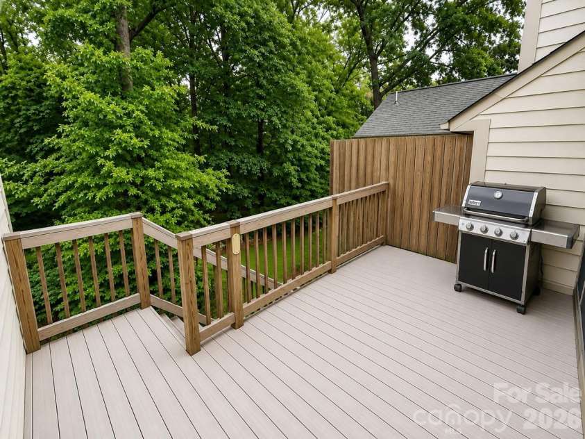 7 Shady Hollow Lane, Greer, SC 29651.  MLS# CAR4407882, YatesRealty ID 41372. 