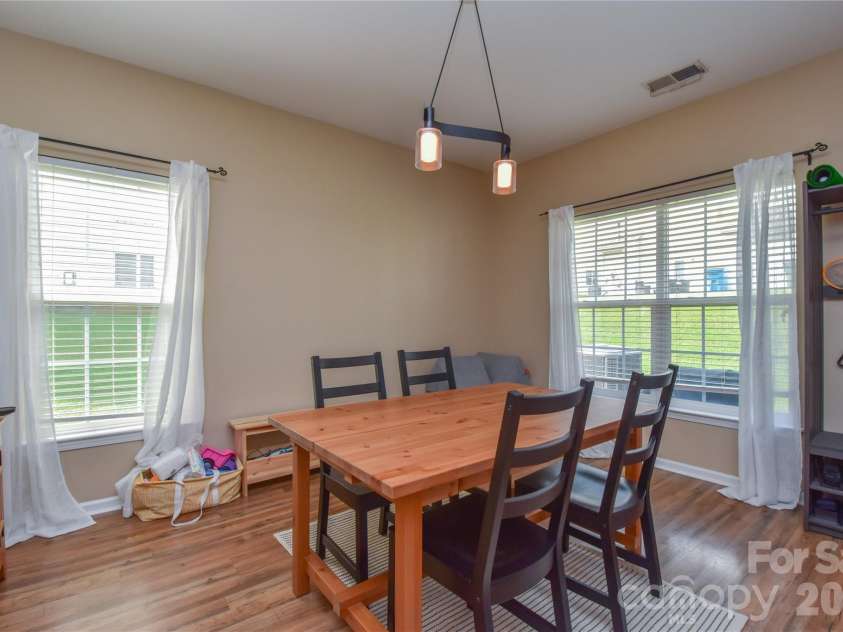 12222 Stratfield Place Circle, Pineville, NC 28134.  MLS# CAR4409338, YatesRealty ID 41373. 