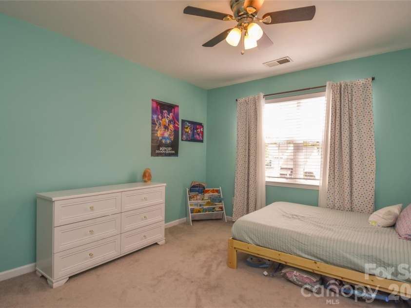12222 Stratfield Place Circle, Pineville, NC 28134.  MLS# CAR4409338, YatesRealty ID 41373. 