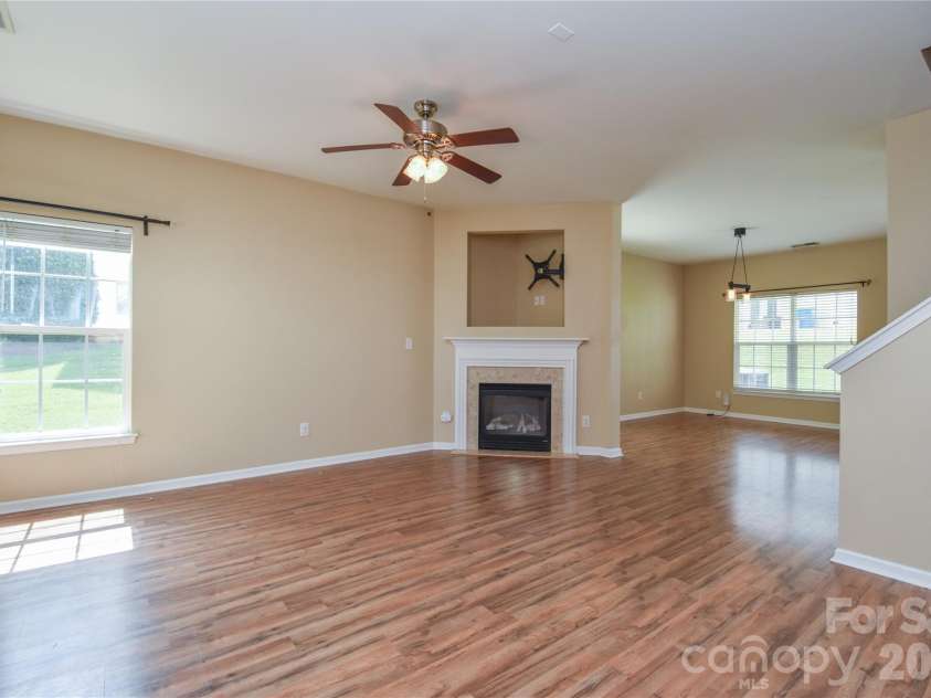 12222 Stratfield Place Circle, Pineville, NC 28134.  MLS# CAR4409338, YatesRealty ID 41373. 