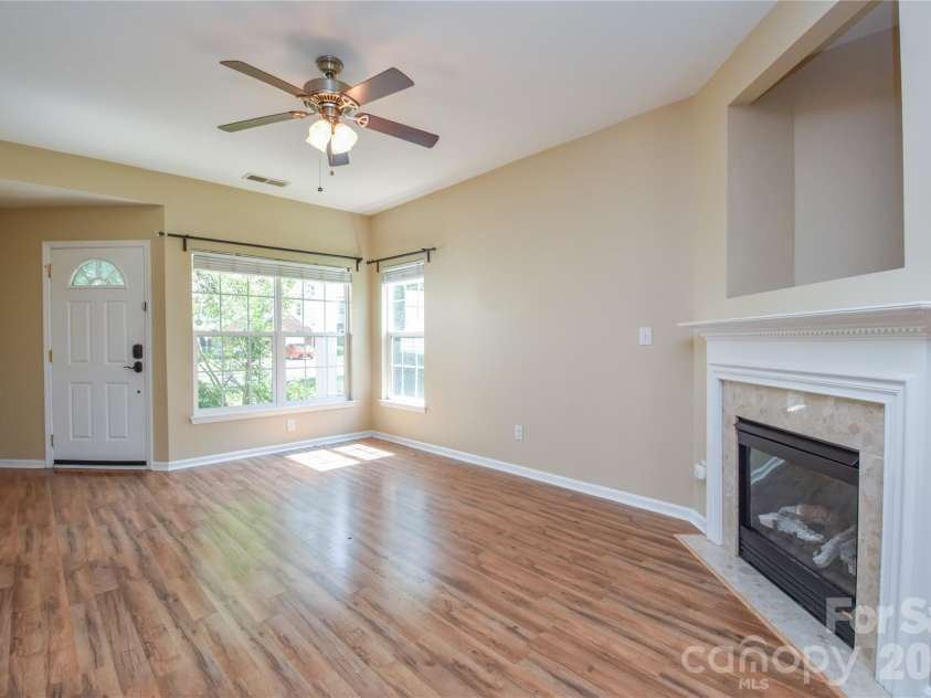12222 Stratfield Place Circle, Pineville, NC 28134.  MLS# CAR4409338, YatesRealty ID 41373. 