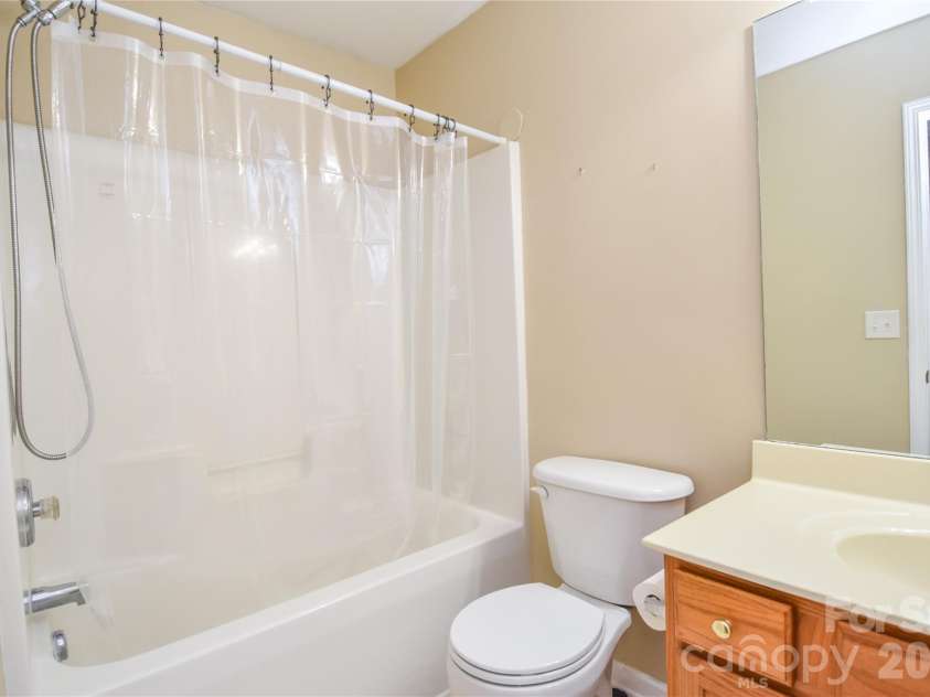12222 Stratfield Place Circle, Pineville, NC 28134.  MLS# CAR4409338, YatesRealty ID 41373. 