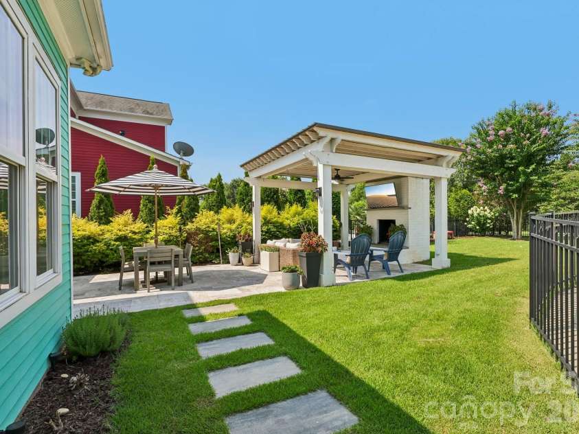 9632 Cotton Stand Road, Charlotte, NC 28277.  MLS# CAR4407606, YatesRealty ID 41374. 