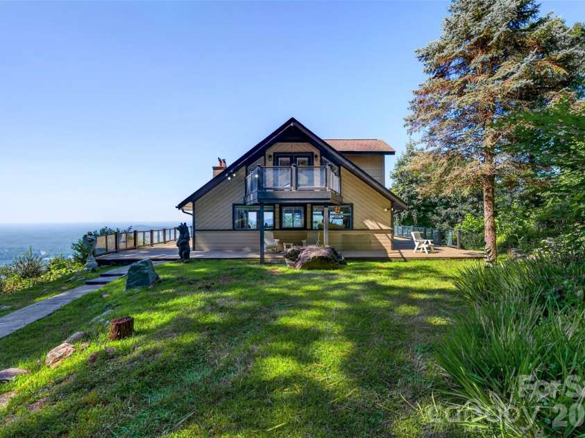 370 Mountain Side Drive, Columbus, NC 28722.  MLS# CAR4406974, YatesRealty ID 41377. 