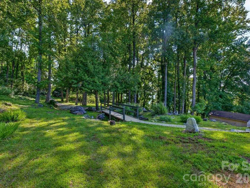 370 Mountain Side Drive, Columbus, NC 28722.  MLS# CAR4406974, YatesRealty ID 41377. 