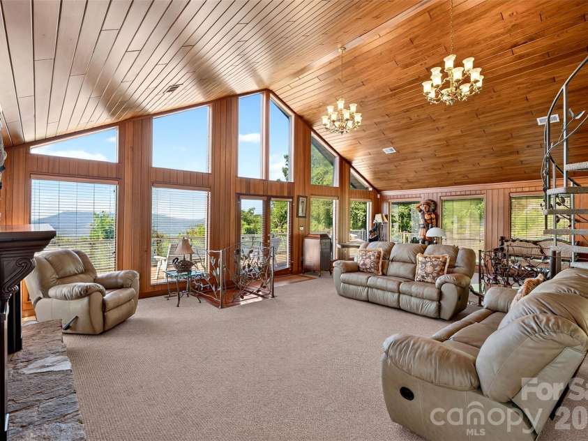 370 Mountain Side Drive, Columbus, NC 28722.  MLS# CAR4406974, YatesRealty ID 41377. 