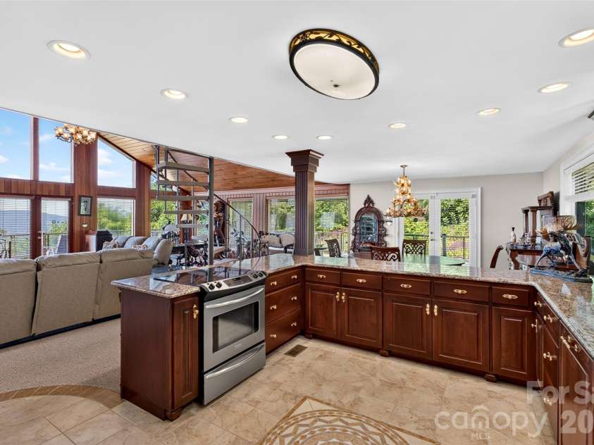 370 Mountain Side Drive, Columbus, NC 28722.  MLS# CAR4406974, YatesRealty ID 41377. 