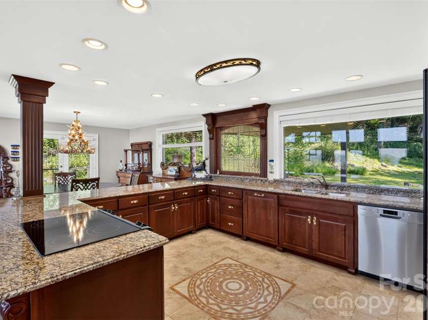 370 Mountain Side Drive, Columbus, NC 28722.  MLS# CAR4406974, YatesRealty ID 41377. 