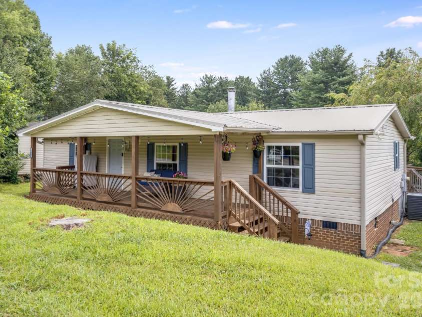 105 Short Meadow Drive, Candler, NC 28715.  MLS# CAR4407461, YatesRealty ID 41378. 