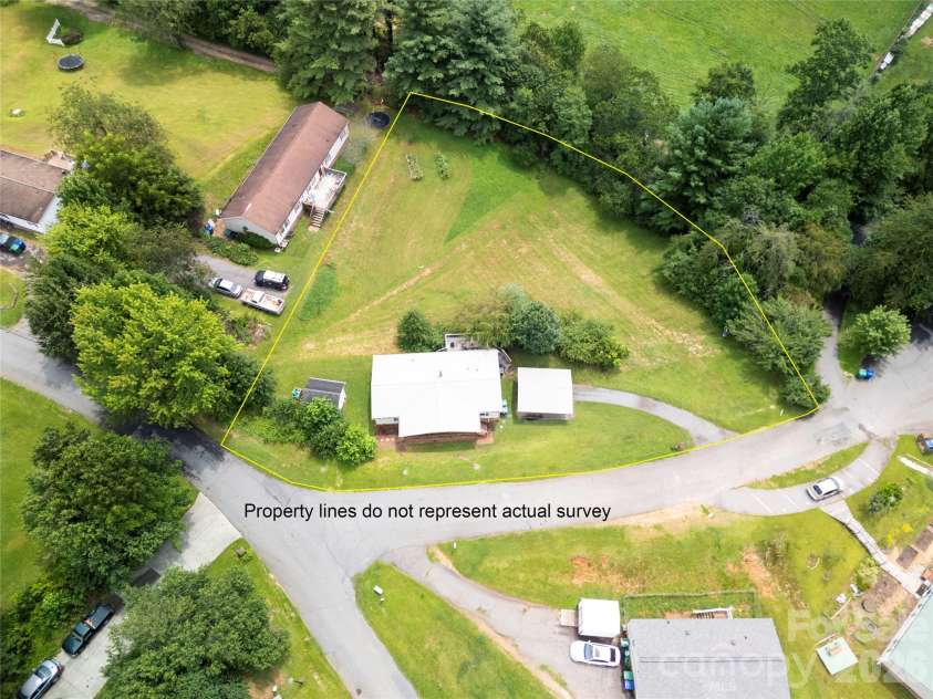 105 Short Meadow Drive, Candler, NC 28715.  MLS# CAR4407461, YatesRealty ID 41378. 