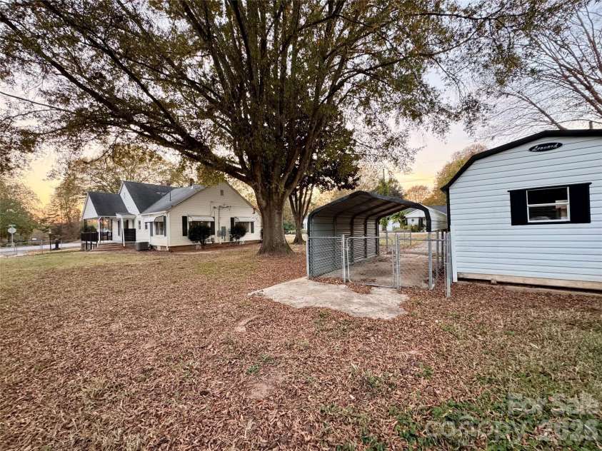 29 Plott Drive, Concord, NC 28025.  MLS# CAR4345075, YatesRealty ID 4138. 