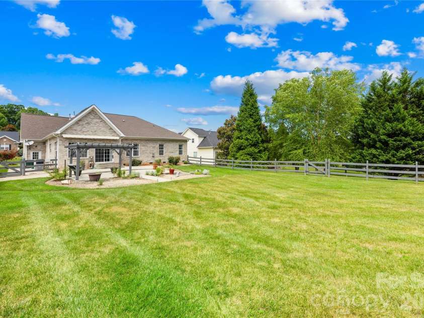144 Quail Haven Drive, Troutman, NC 28166.  MLS# CAR4401635, YatesRealty ID 41381. 
