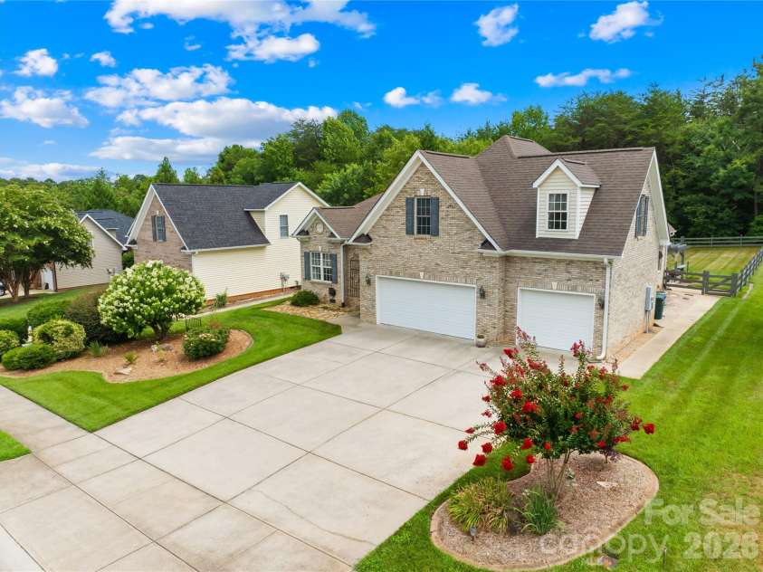 144 Quail Haven Drive, Troutman, NC 28166.  MLS# CAR4401635, YatesRealty ID 41381. Curb appeal!