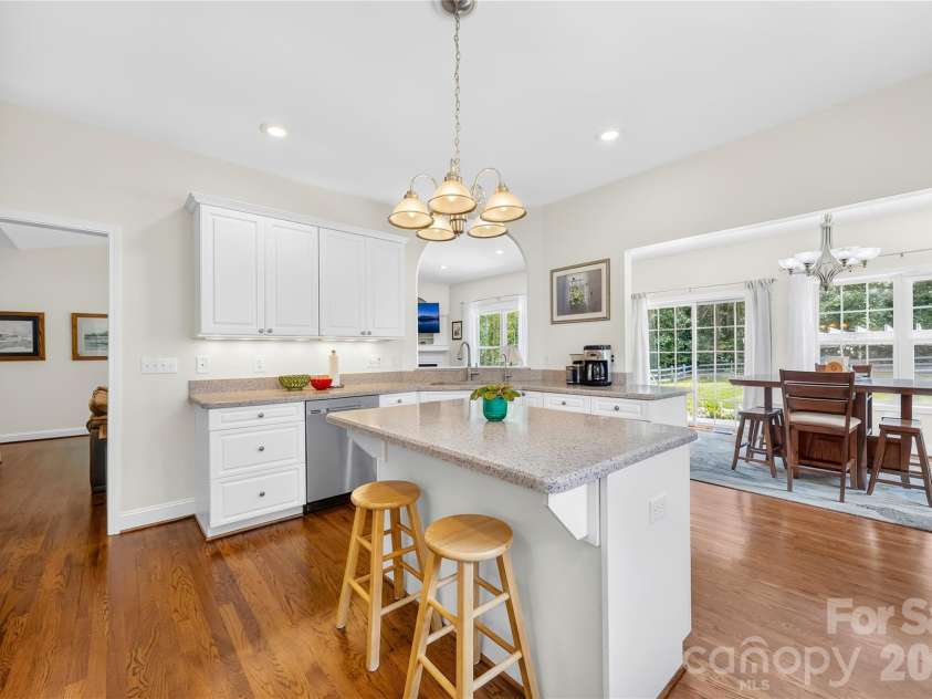 144 Quail Haven Drive, Troutman, NC 28166.  MLS# CAR4401635, YatesRealty ID 41381. Huge kitchen with island/bar