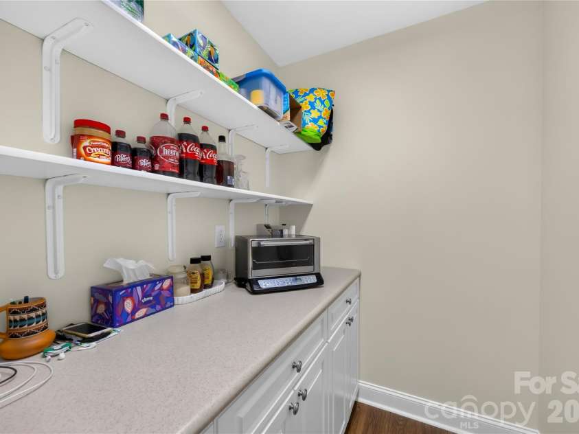 144 Quail Haven Drive, Troutman, NC 28166.  MLS# CAR4401635, YatesRealty ID 41381. Huge walk-in pantry