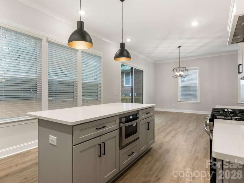 428 Woodvale Place, Charlotte, NC 28208.  MLS# CAR4406987, YatesRealty ID 41382. Kitchen