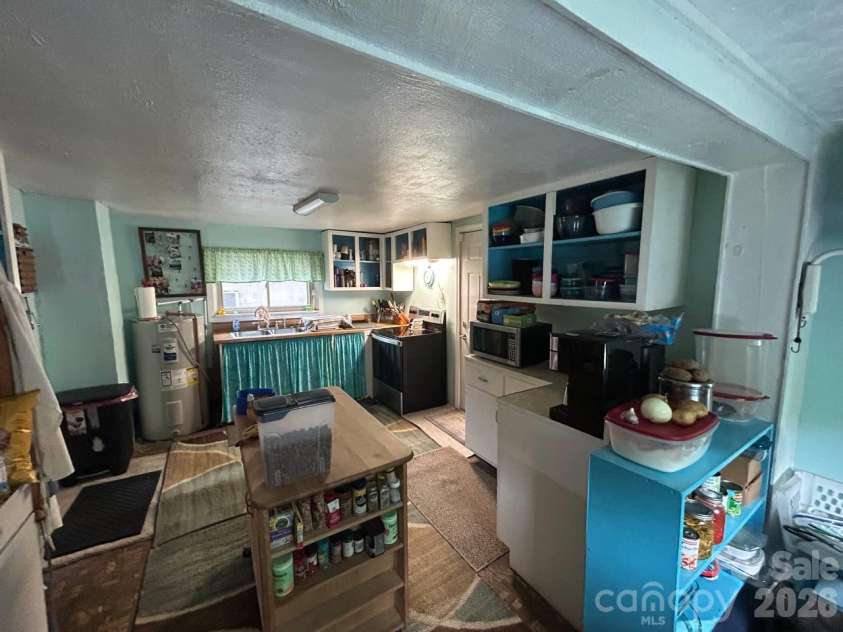321 Fountain Way, Swannanoa, NC 28778.  MLS# CAR4411222, YatesRealty ID 41384. 