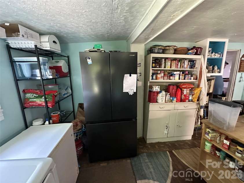 321 Fountain Way, Swannanoa, NC 28778.  MLS# CAR4411222, YatesRealty ID 41384. 