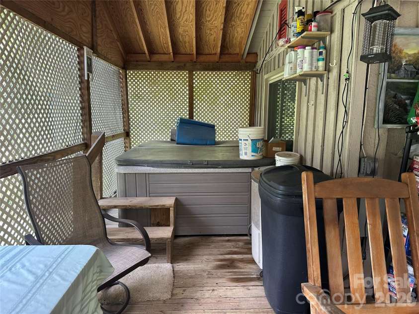 321 Fountain Way, Swannanoa, NC 28778.  MLS# CAR4411222, YatesRealty ID 41384. 