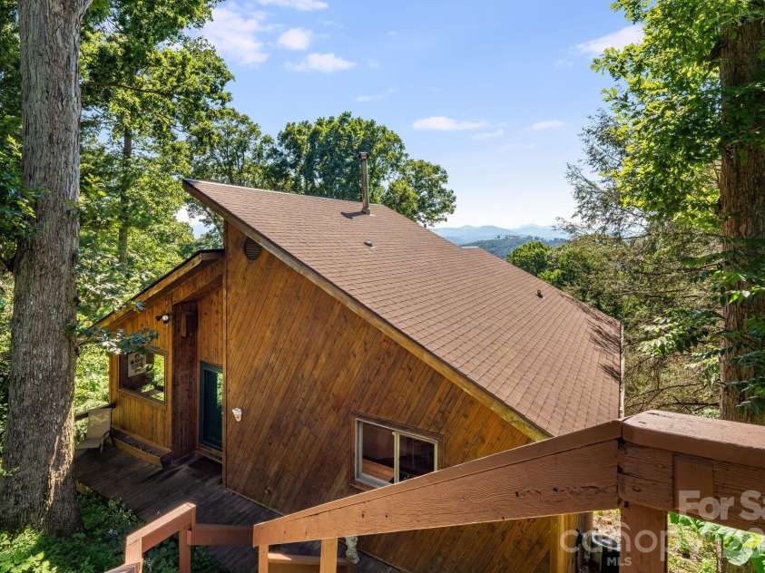 529 Griffing Boulevard, Asheville, NC 28804.  MLS# CAR4407118, YatesRealty ID 41385. 