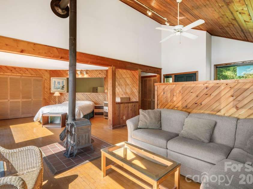 529 Griffing Boulevard, Asheville, NC 28804.  MLS# CAR4407118, YatesRealty ID 41385. 