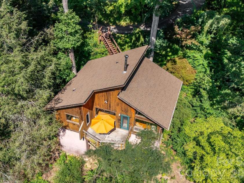 529 Griffing Boulevard, Asheville, NC 28804.  MLS# CAR4407118, YatesRealty ID 41385. 