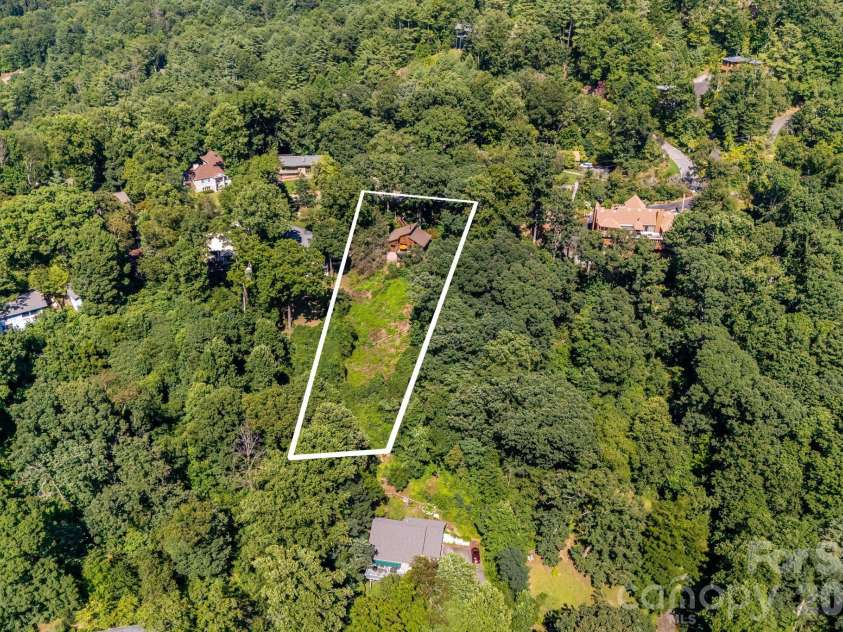 529 Griffing Boulevard, Asheville, NC 28804.  MLS# CAR4407118, YatesRealty ID 41385. Aerial Boundaries Approximate