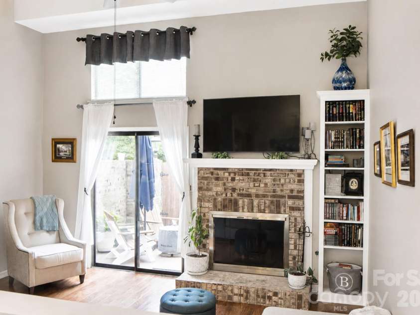 7928 Charter Oak Lane, Charlotte, NC 28226.  MLS# CAR4411036, YatesRealty ID 41386. 