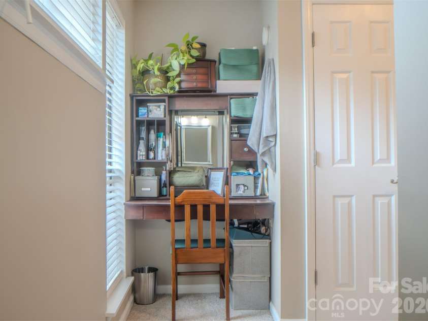 7928 Charter Oak Lane, Charlotte, NC 28226.  MLS# CAR4411036, YatesRealty ID 41386. 