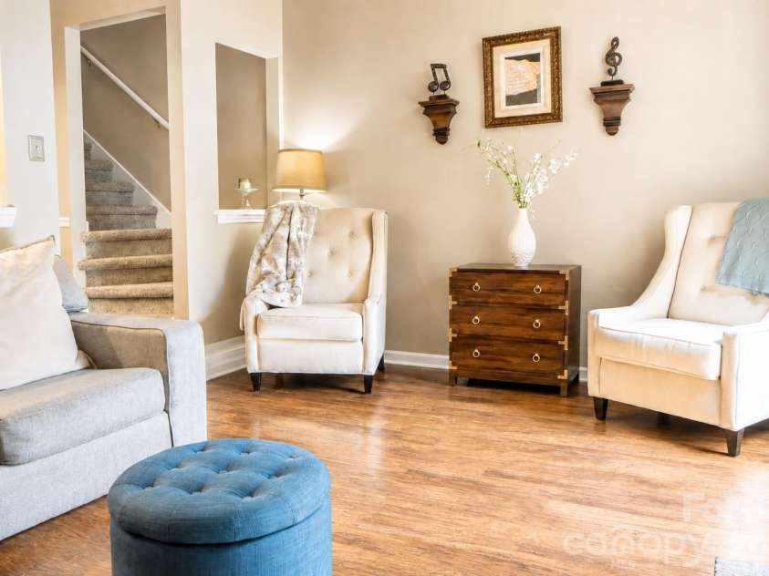7928 Charter Oak Lane, Charlotte, NC 28226.  MLS# CAR4411036, YatesRealty ID 41386. 