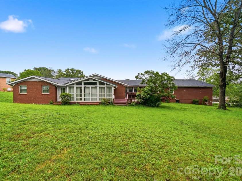 103 Castlegate Drive, Morganton, NC 28655.  MLS# CAR4410855, YatesRealty ID 41387. 