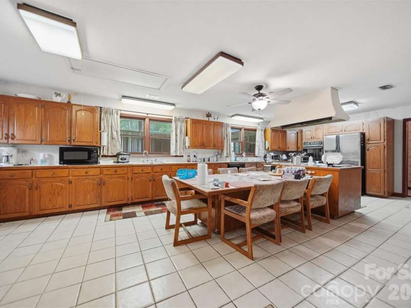 103 Castlegate Drive, Morganton, NC 28655.  MLS# CAR4410855, YatesRealty ID 41387. 